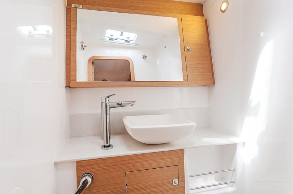 Catalog photo (may differ)