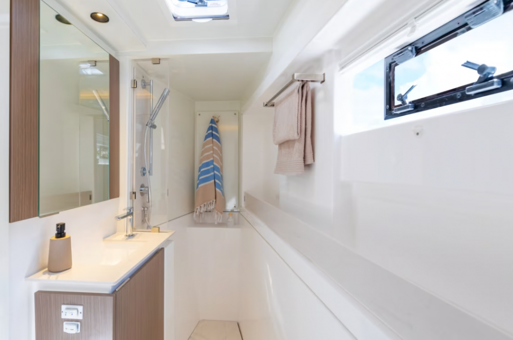 Catalog photo (may differ)