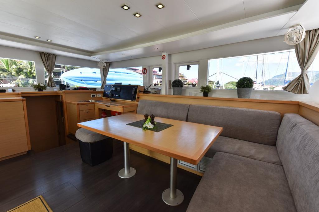 Catalog photo (may differ)