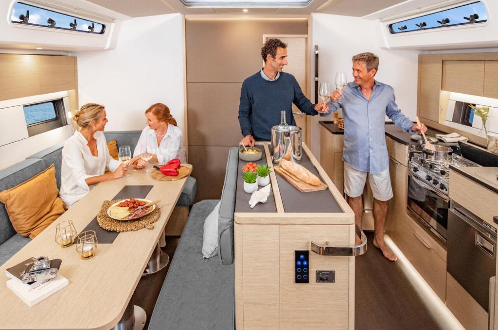 Catalog photo (may differ)