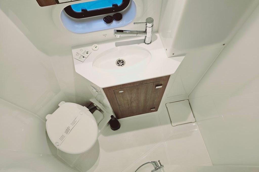 Catalog photo (may differ)