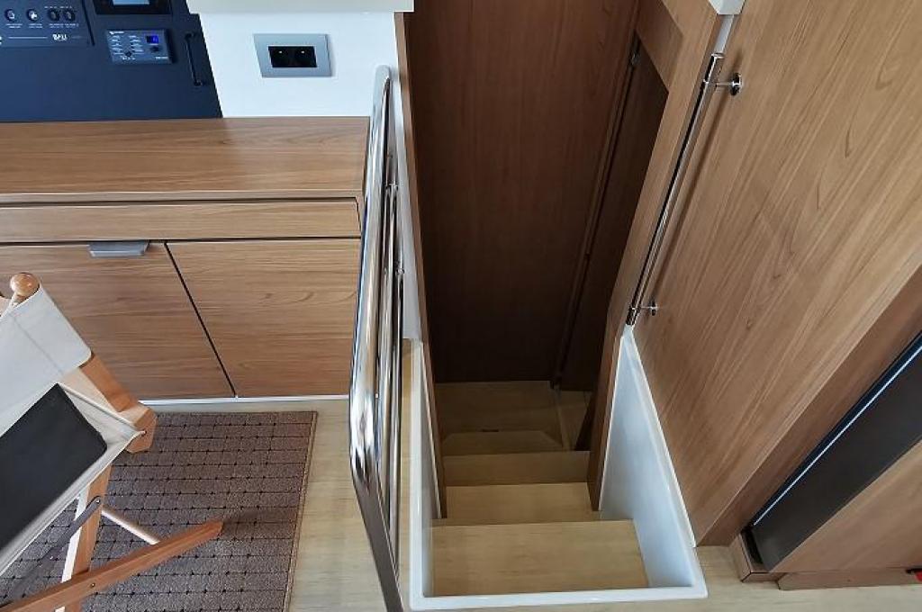 Catalog photo (may differ)