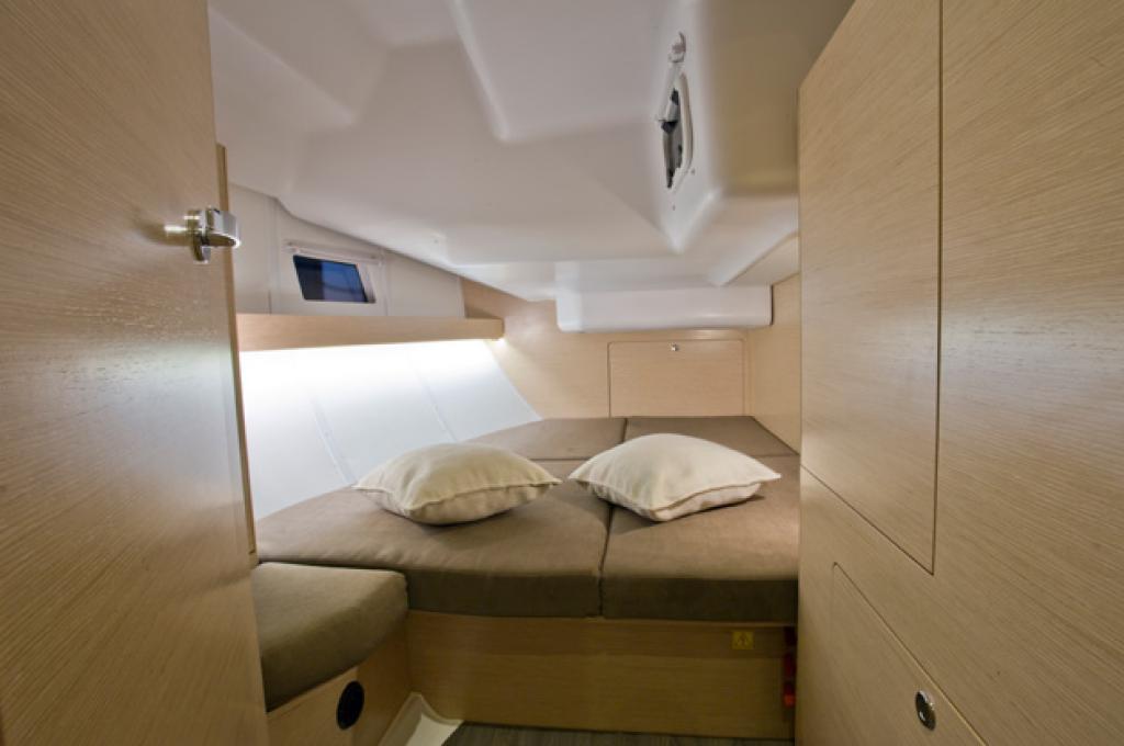 Catalog photo (may differ)