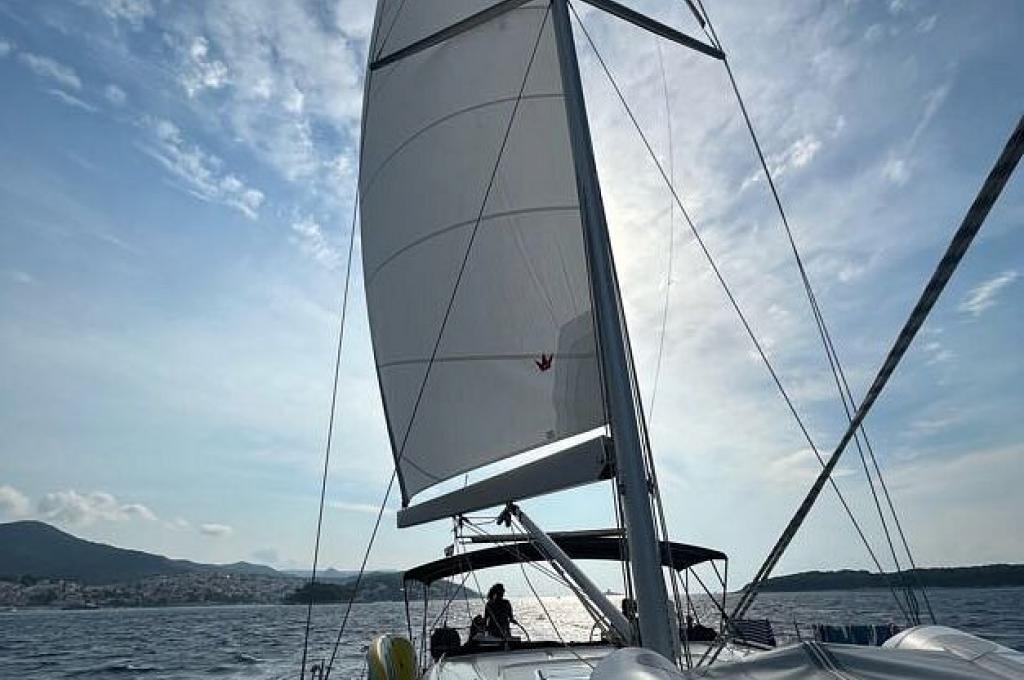 Catalog photo (may differ)