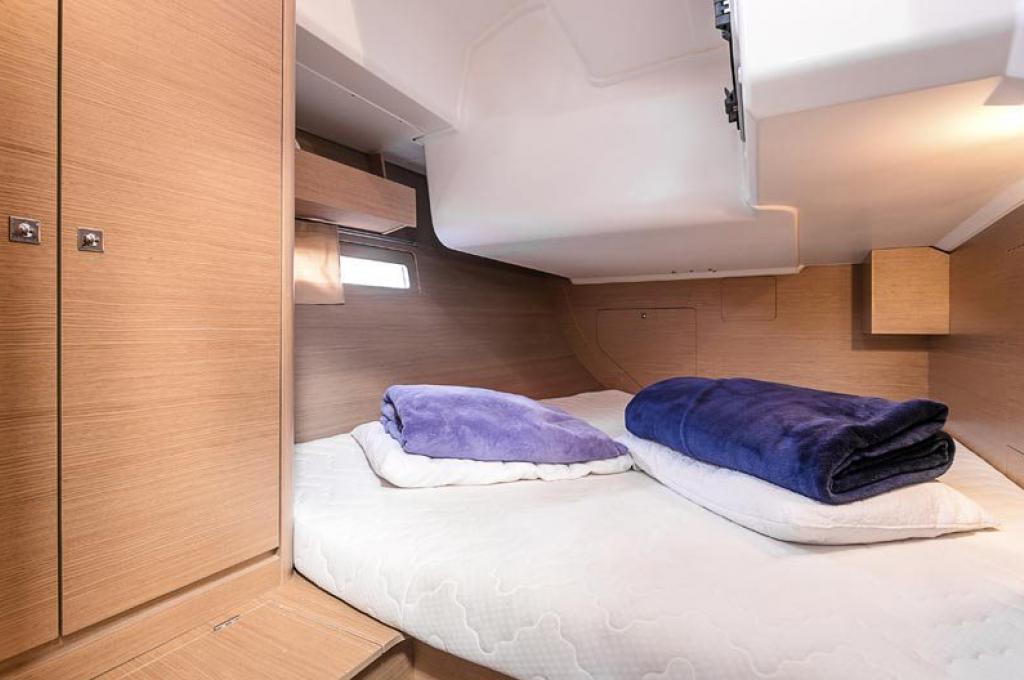 Catalog photo (may differ)