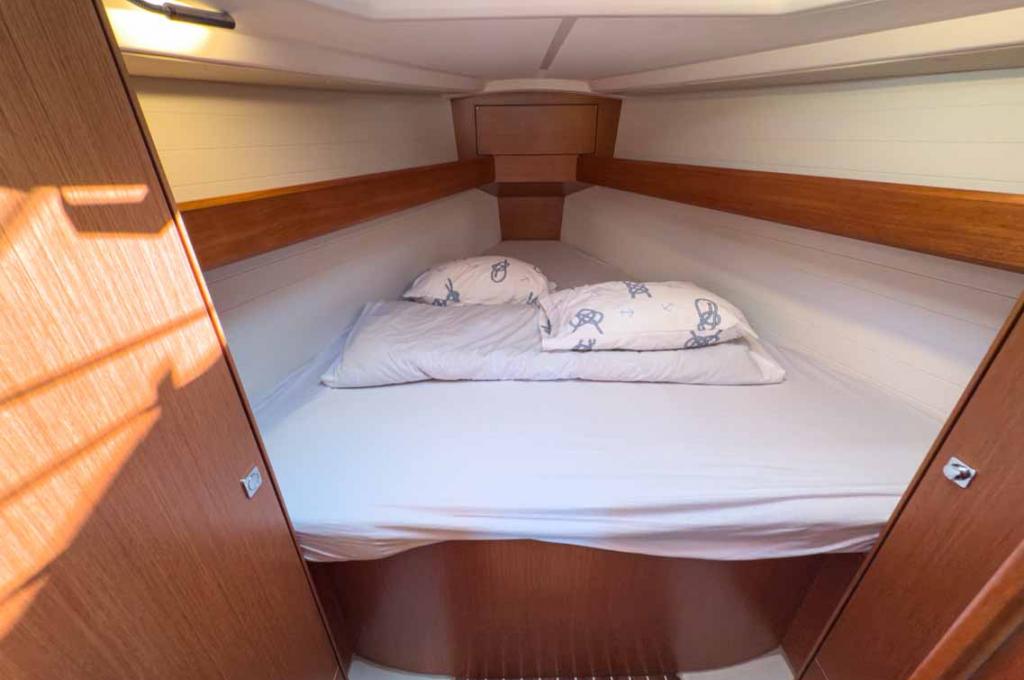 Catalog photo (may differ)