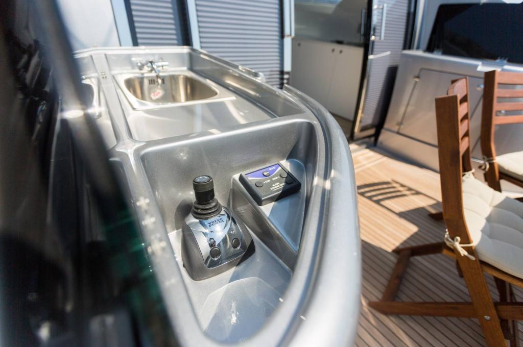 Catalog photo (may differ)