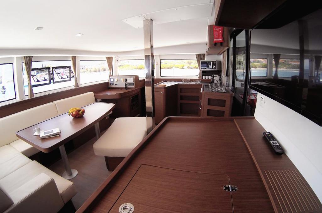 Catalog photo (may differ)