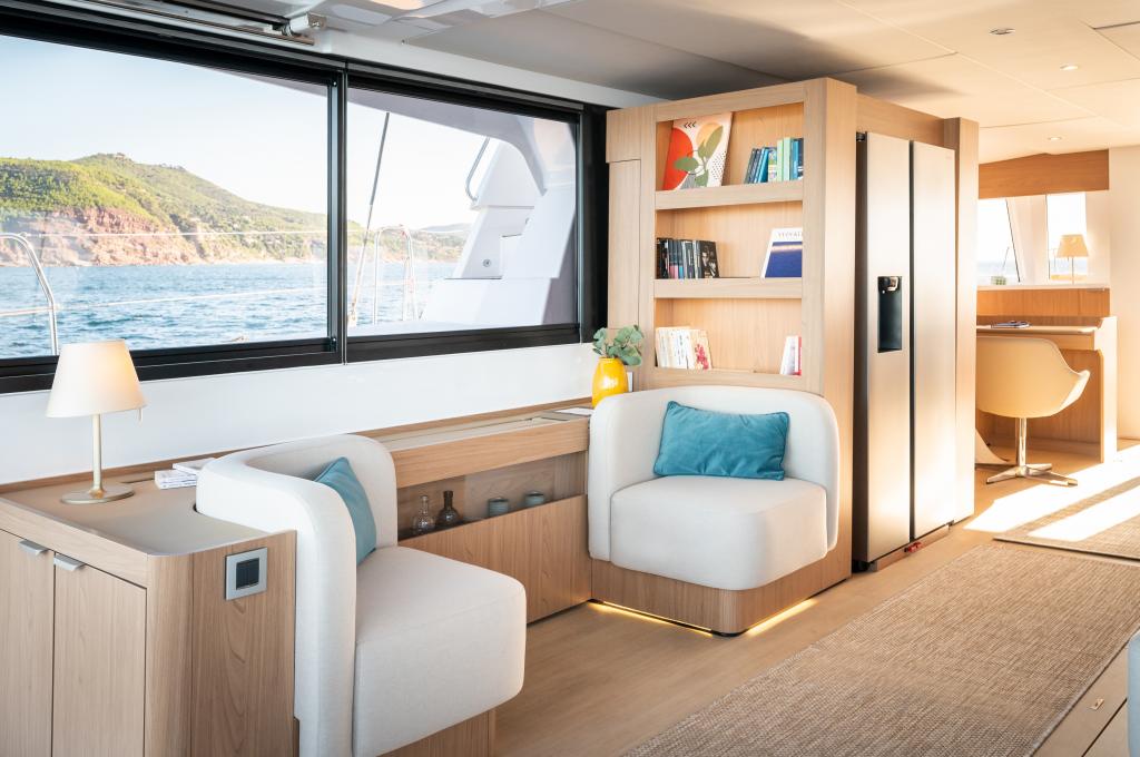 Catalog photo (may differ)