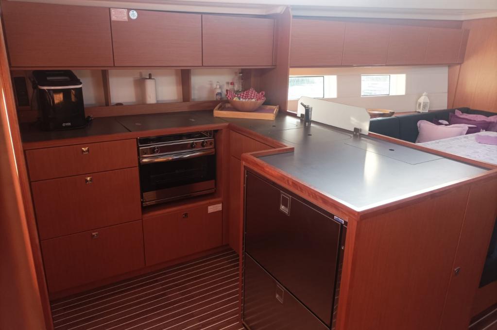 Catalog photo (may differ)