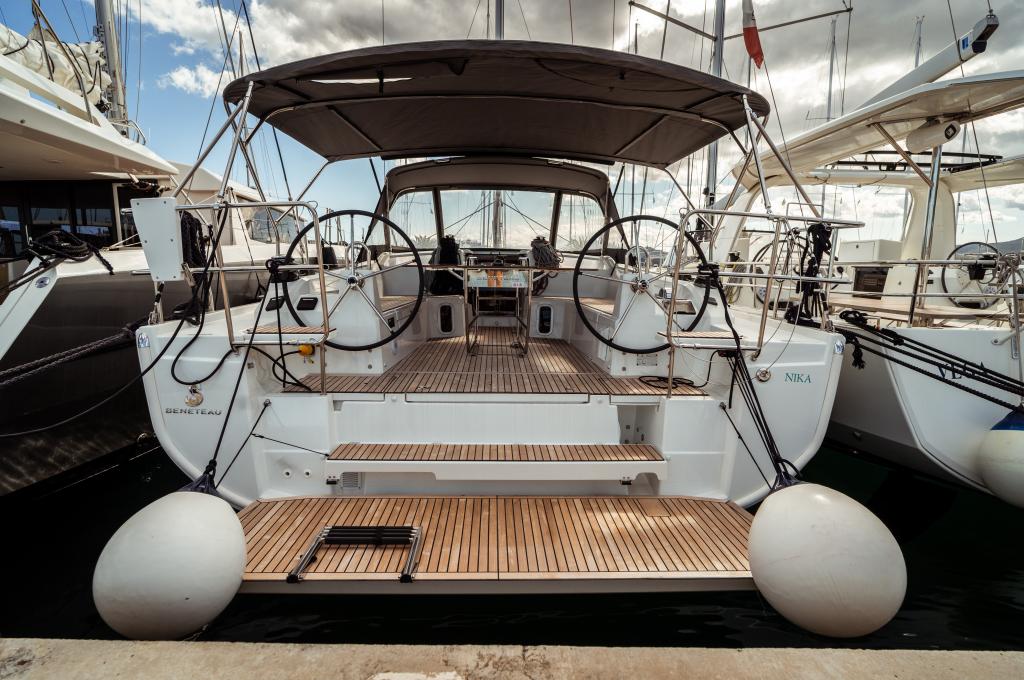 Catalog photo (may differ)