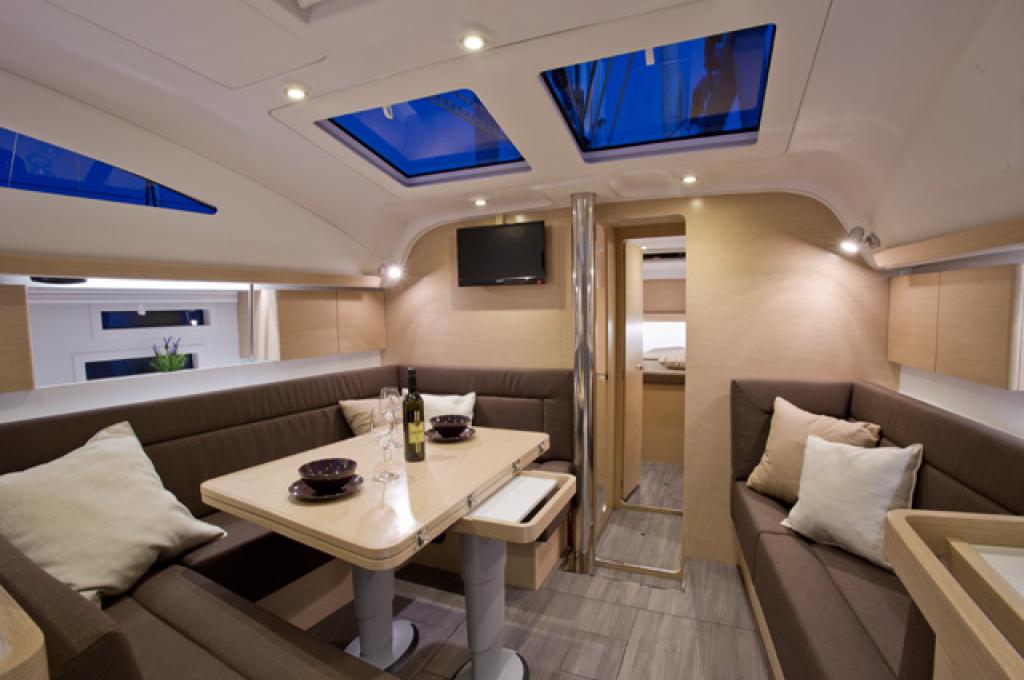 Catalog photo (may differ)