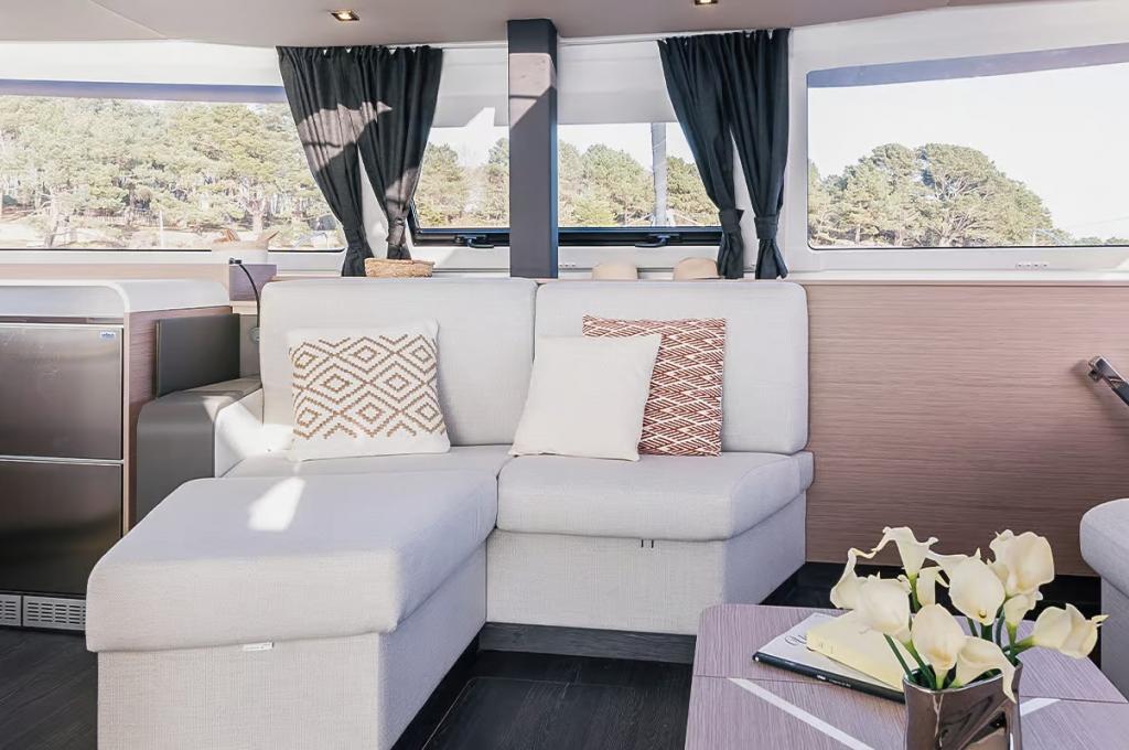 Catalog photo (may differ)