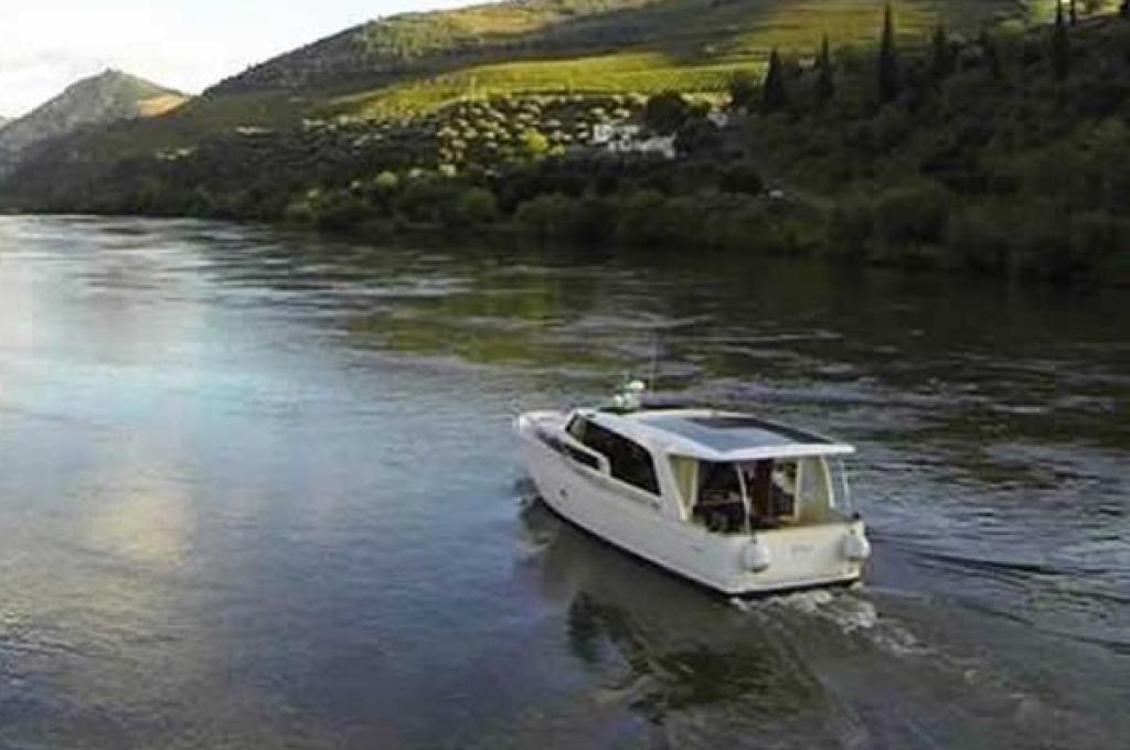 Catalog photo (may differ)