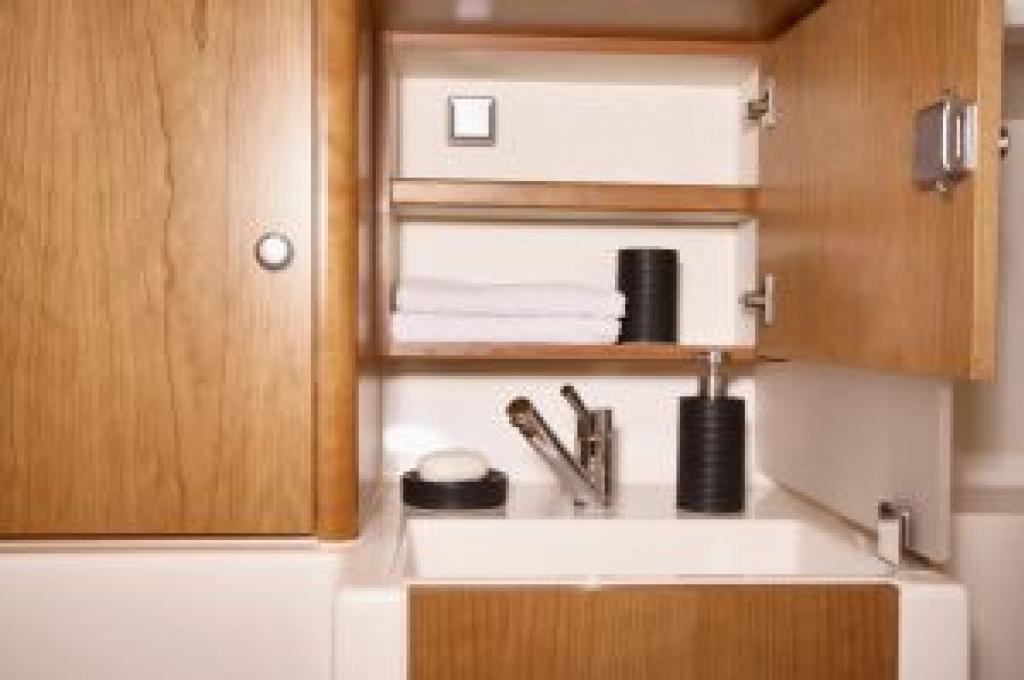 Catalog photo (may differ)