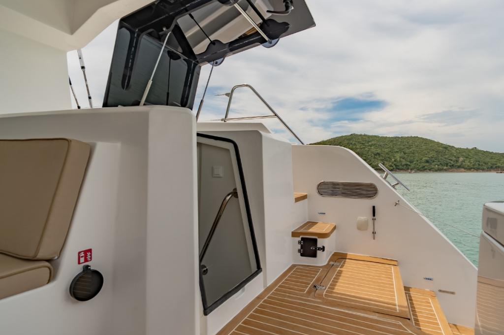 Catalog photo (may differ)