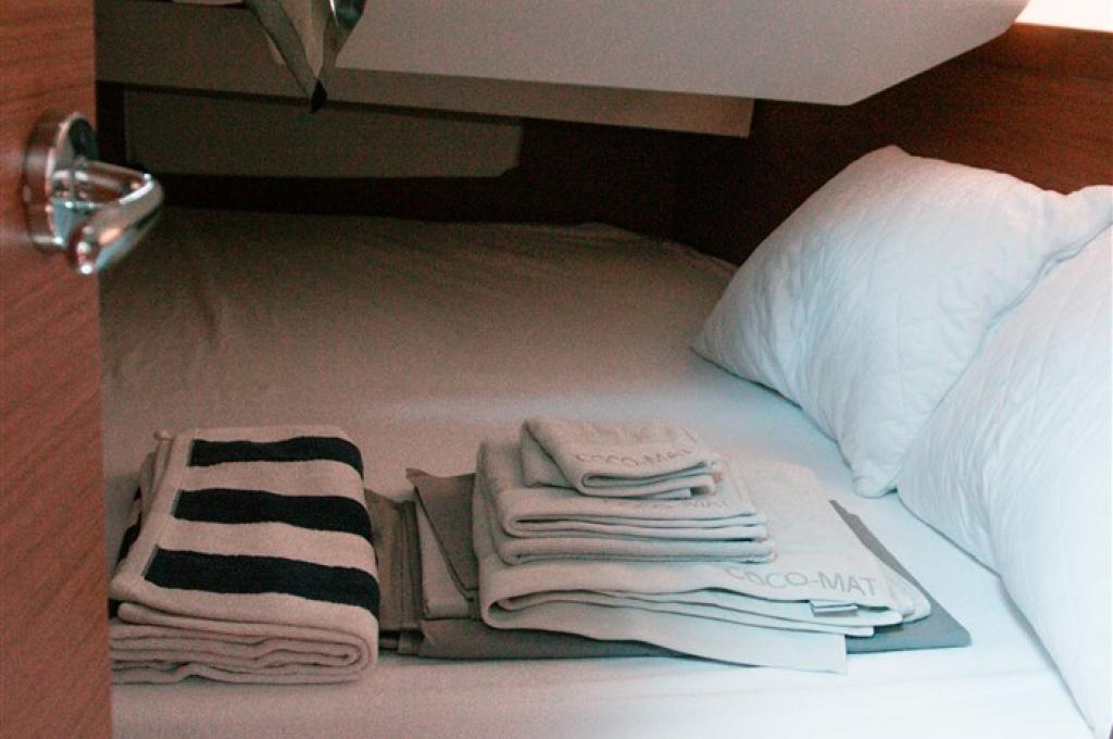 Catalog photo (may differ)