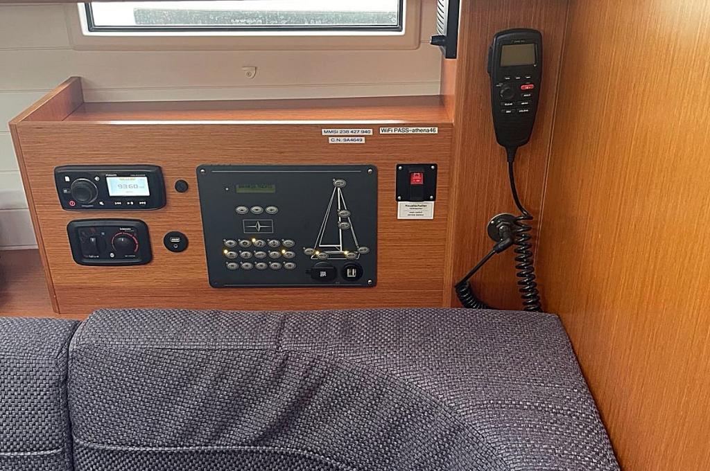 Catalog photo (may differ)