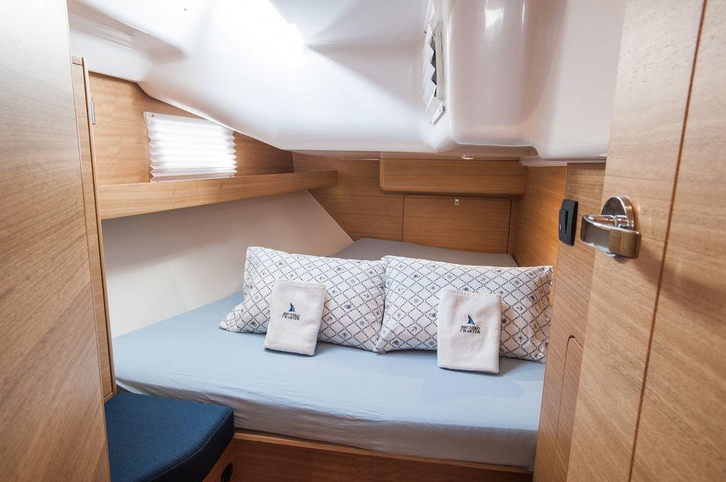 Catalog photo (may differ)