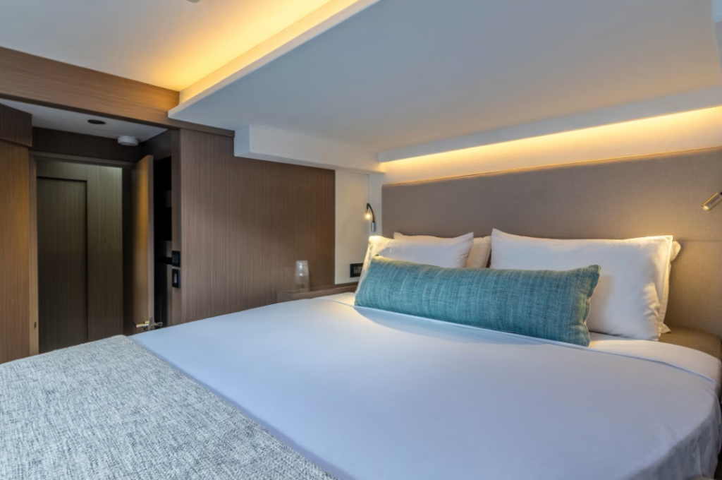 Catalog photo (may differ)