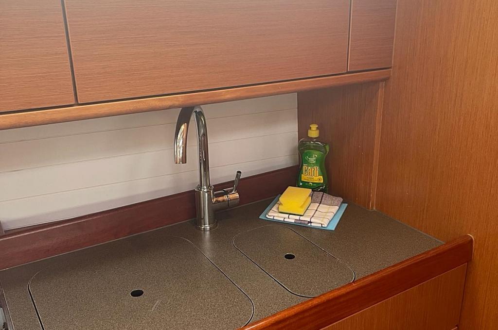 Catalog photo (may differ)