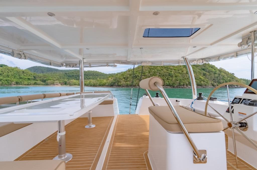 Catalog photo (may differ)