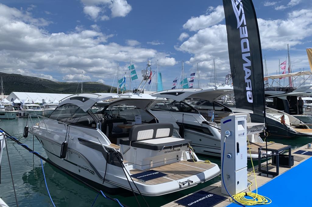 Original photo | taken on Apr 18, 2024