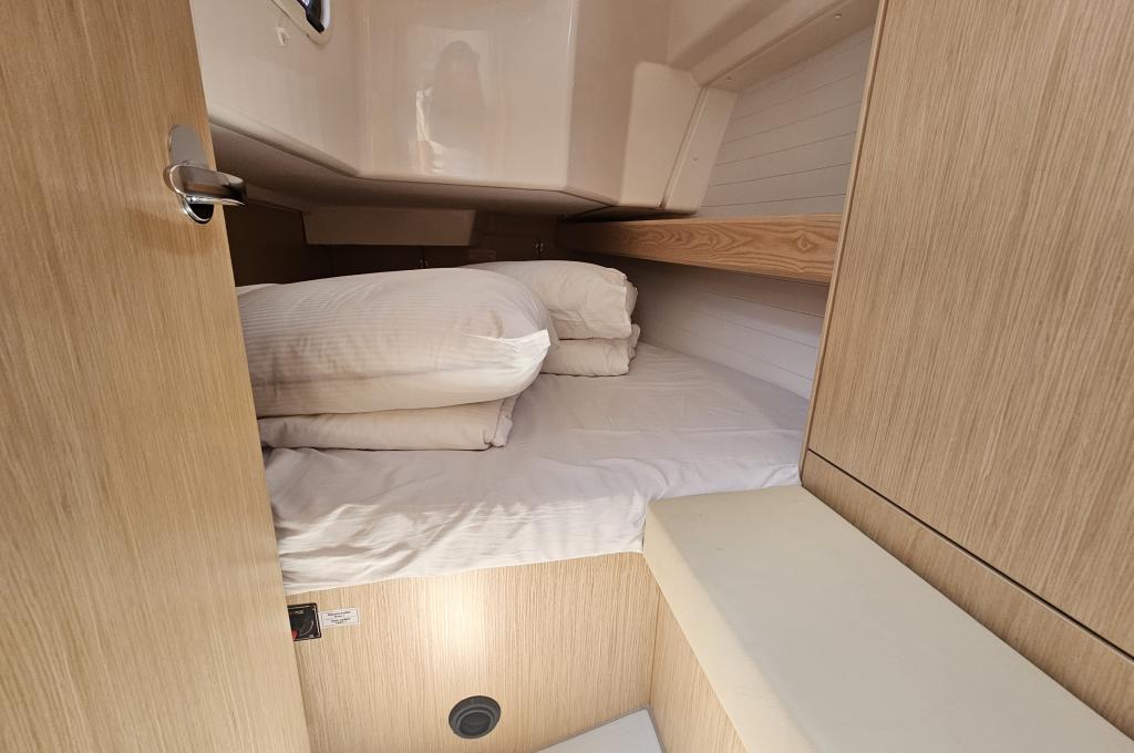 Catalog photo (may differ)