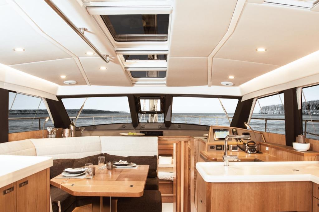 Catalog photo (may differ)