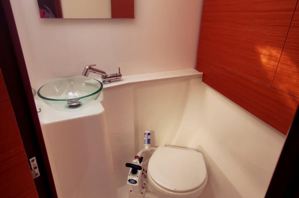 Catalog photo (may differ)