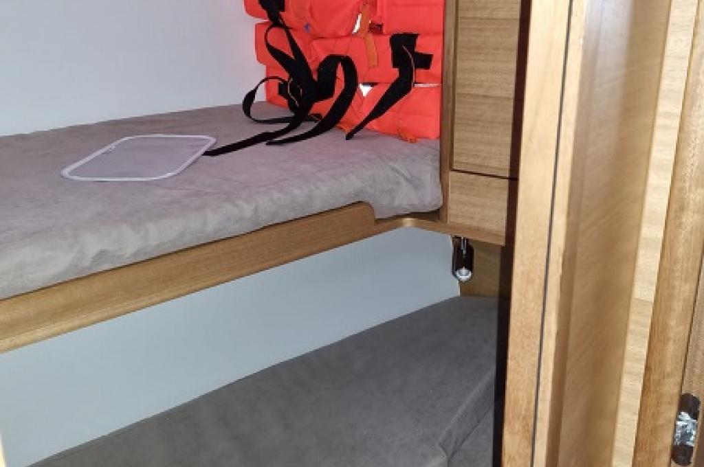 Catalog photo (may differ)