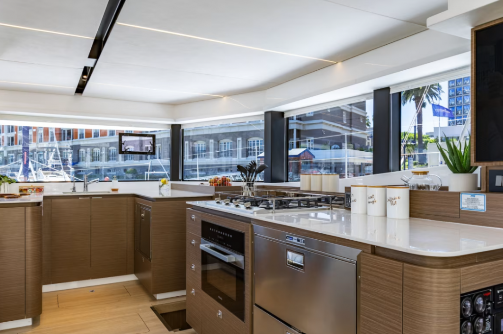 Catalog photo (may differ)