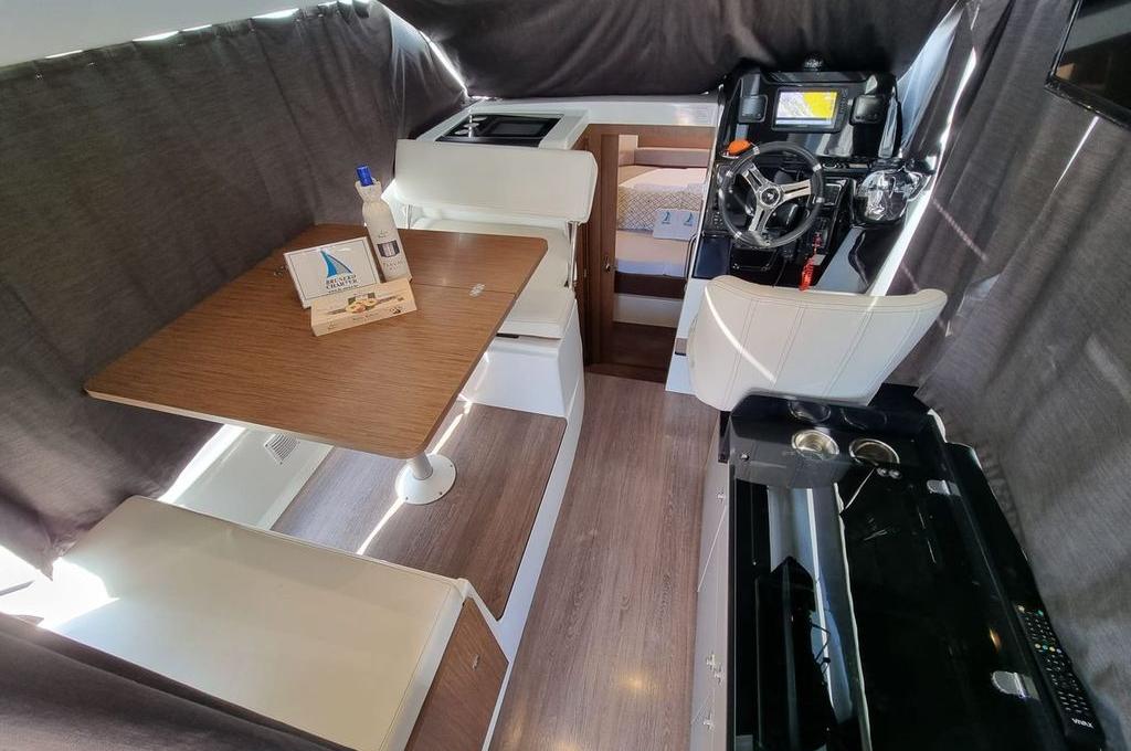 Catalog photo (may differ)