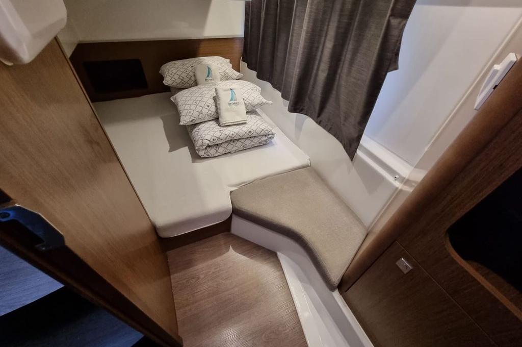 Catalog photo (may differ)