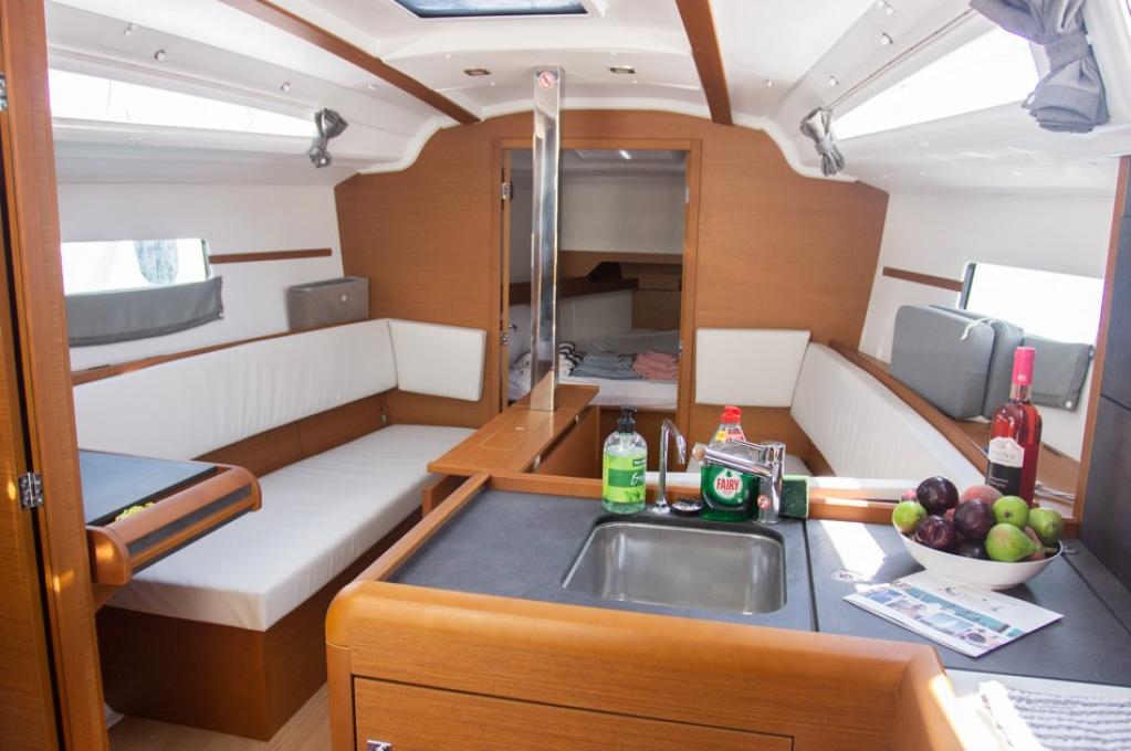 Catalog photo (may differ)