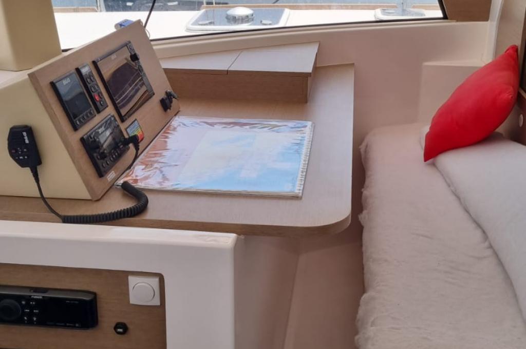 Catalog photo (may differ)