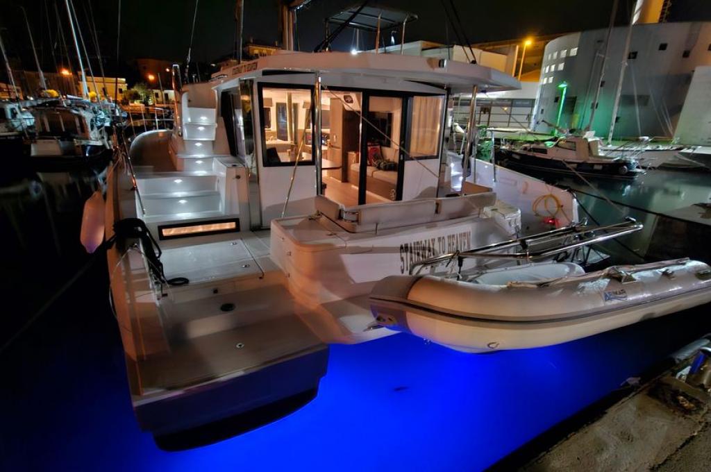 Catalog photo (may differ)