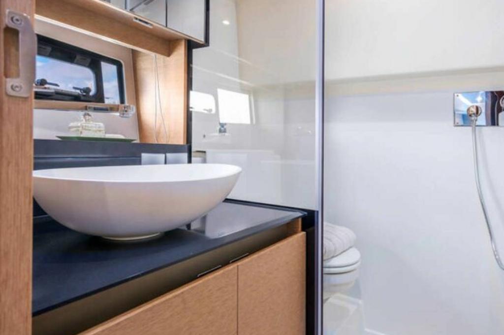 Catalog photo (may differ)