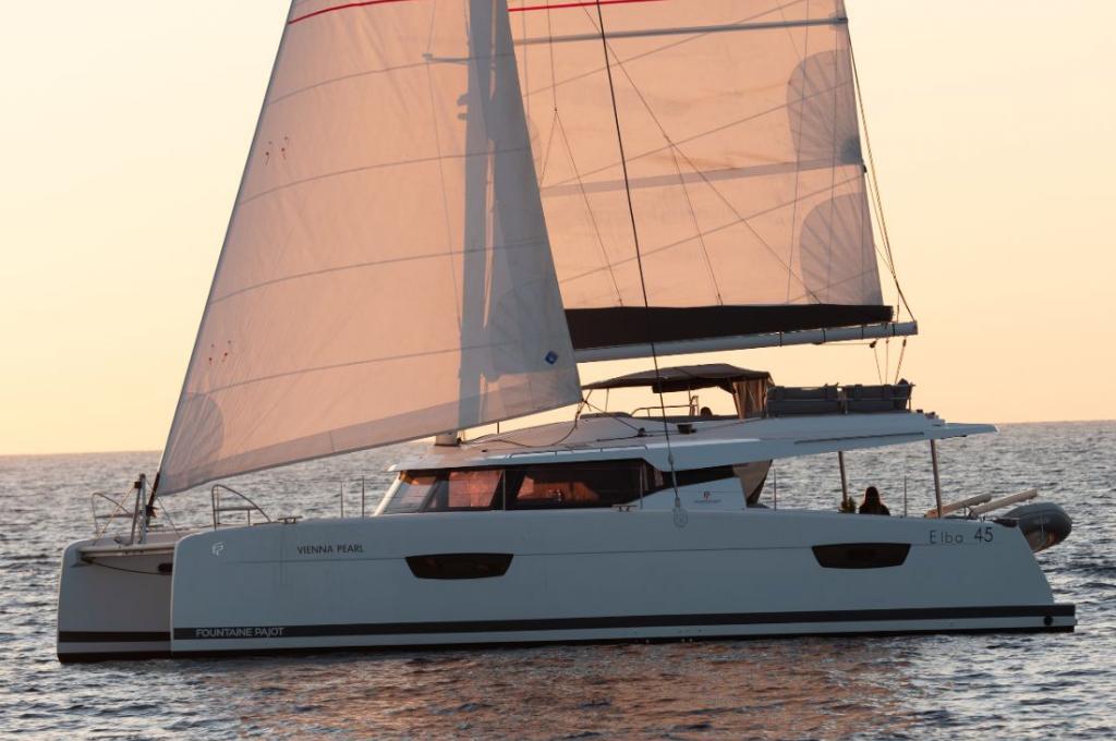 Catalog photo (may differ)