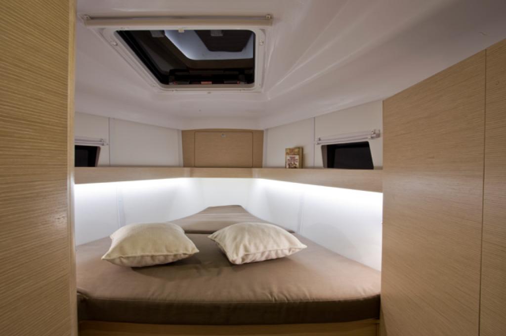 Catalog photo (may differ)