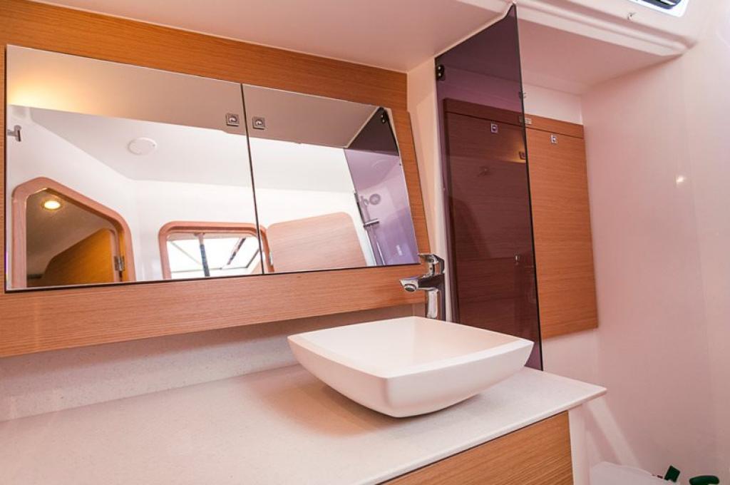 Catalog photo (may differ)