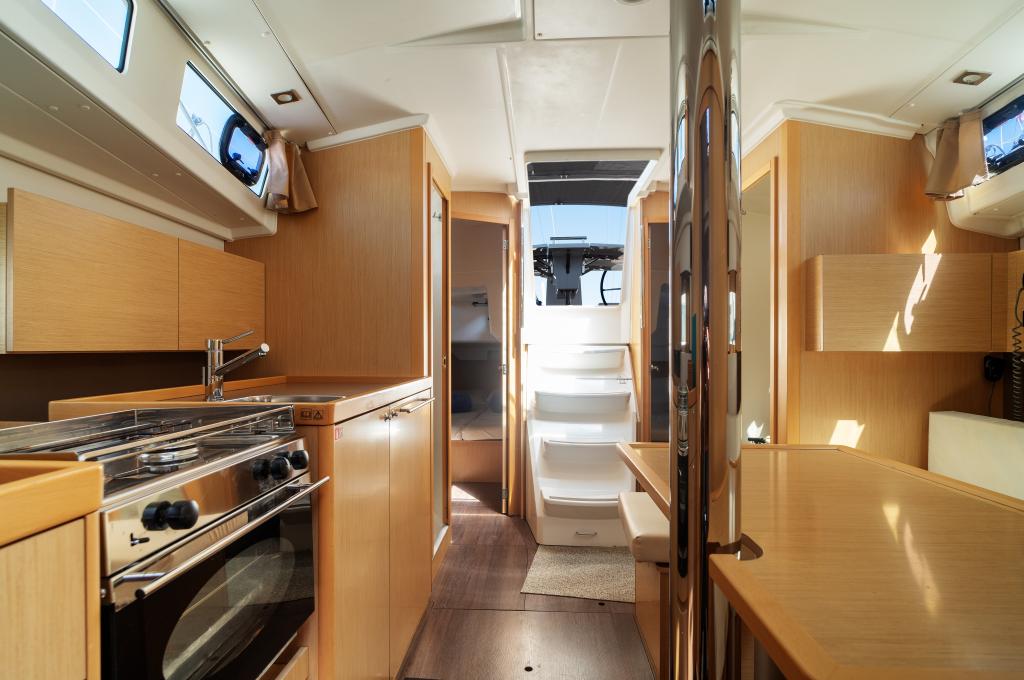 Catalog photo (may differ)