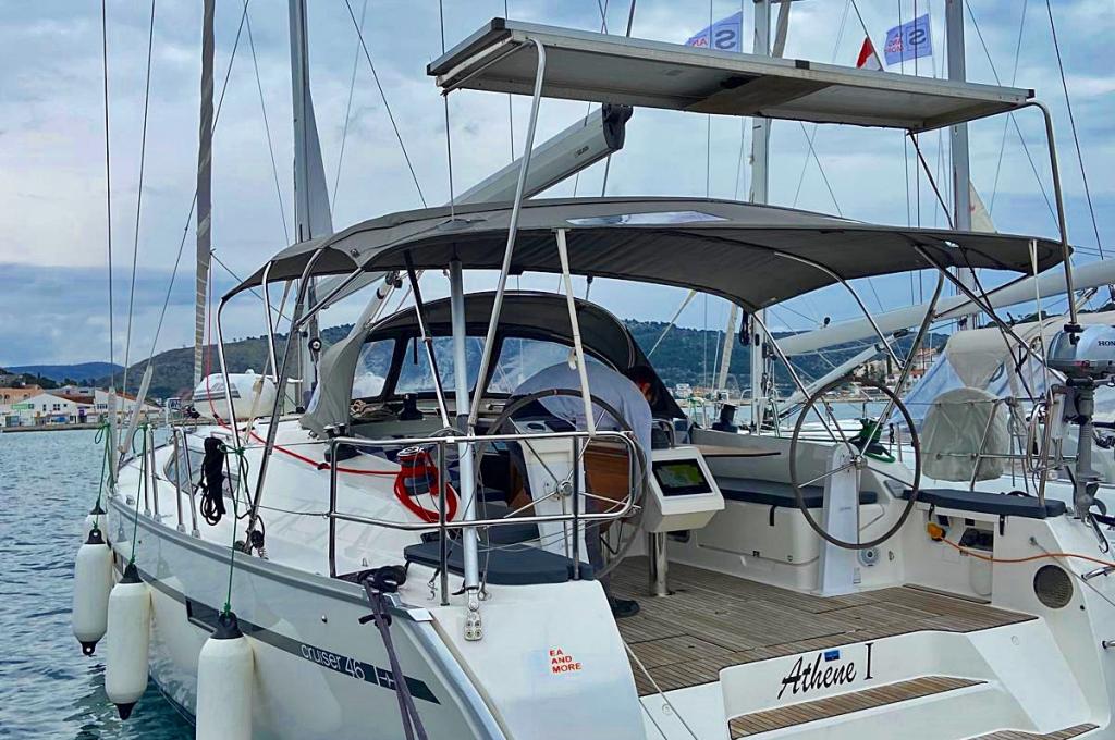 Catalog photo (may differ)