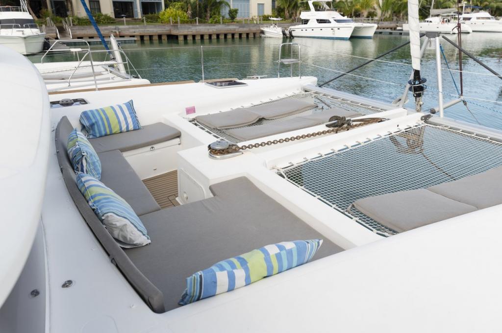 Catalog photo (may differ)