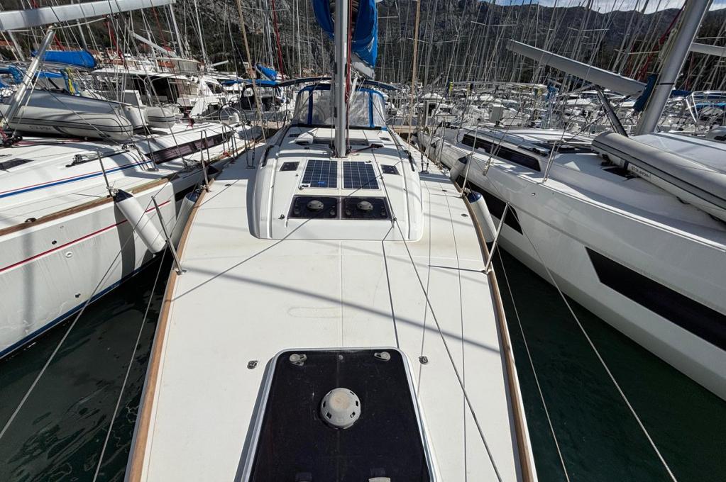 Catalog photo (may differ)