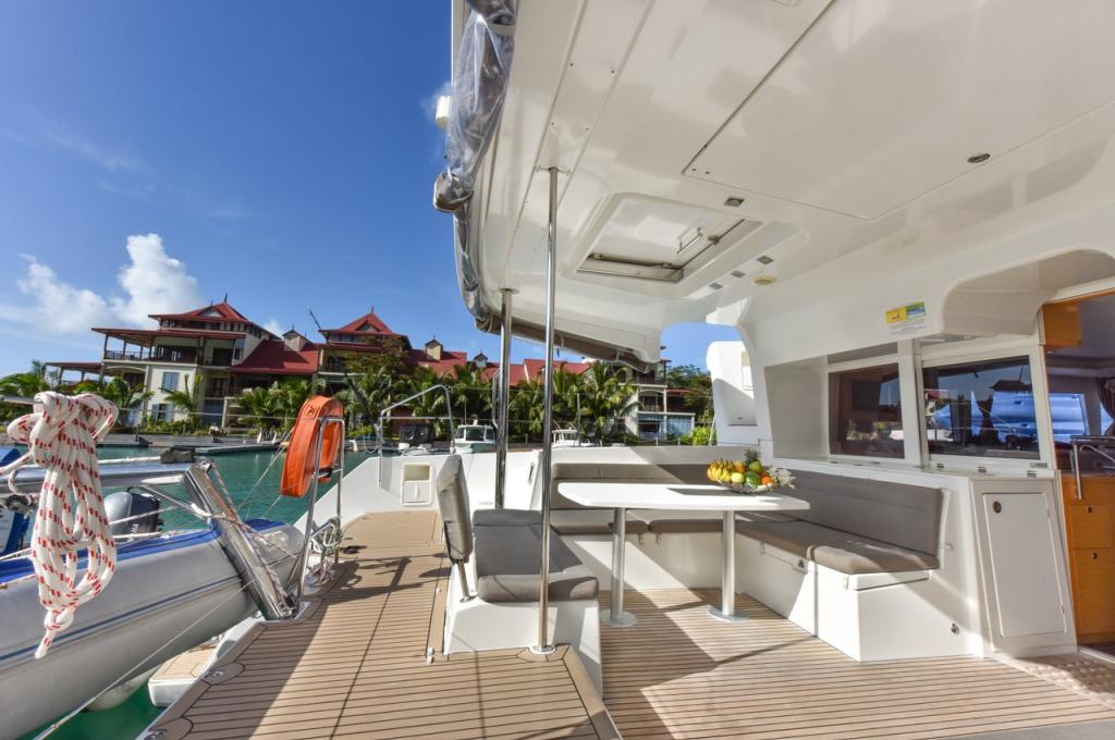 Catalog photo (may differ)