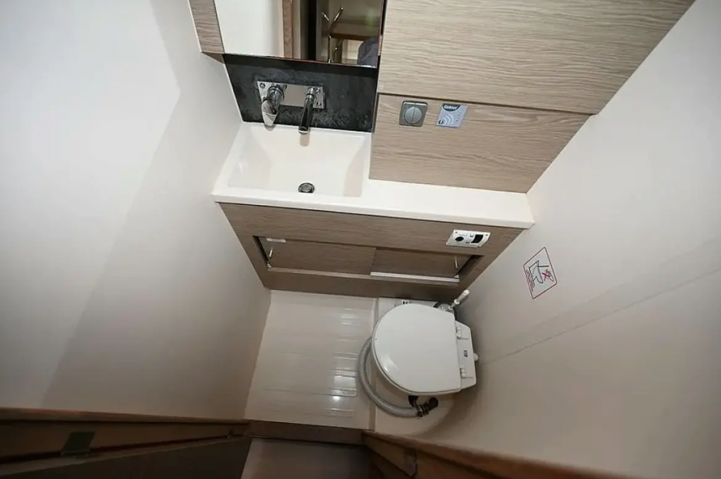 Catalog photo (may differ)