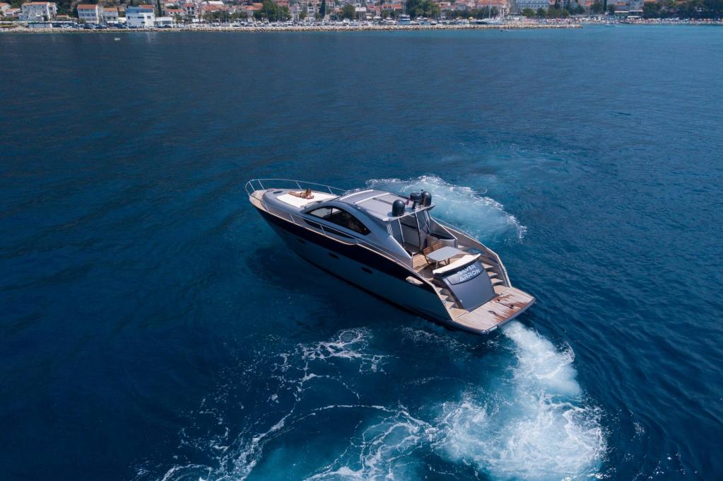 Catalog photo (may differ)