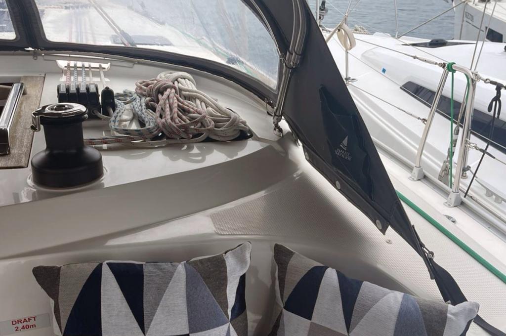 Catalog photo (may differ)