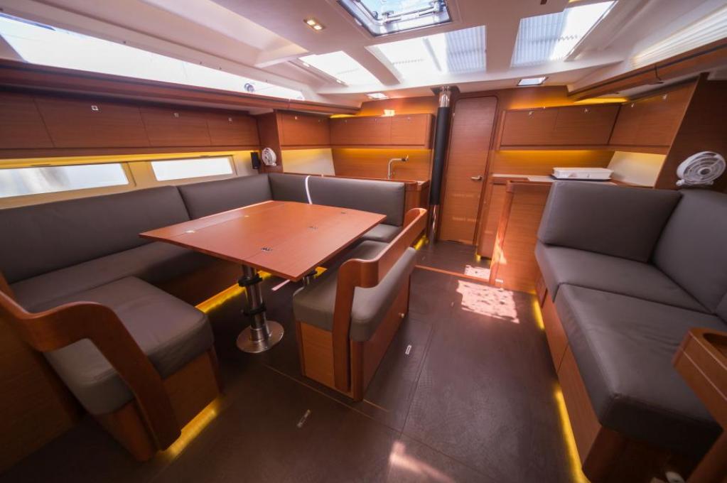 Catalog photo (may differ) | taken on May 16, 2018